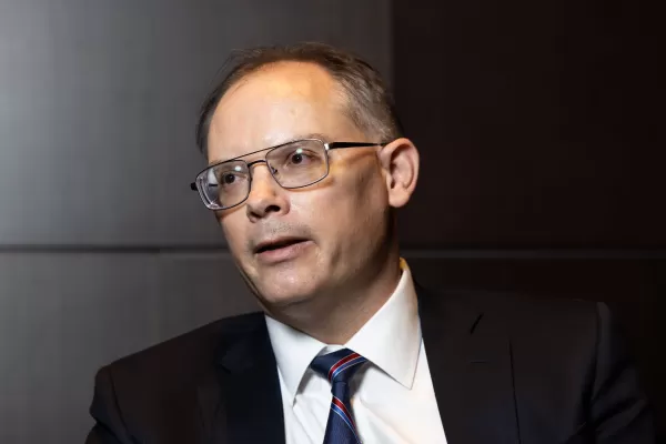 史詩的蒂姆·斯威尼（Tim Sweeney）說：“要回到我們裡面的iPhone”