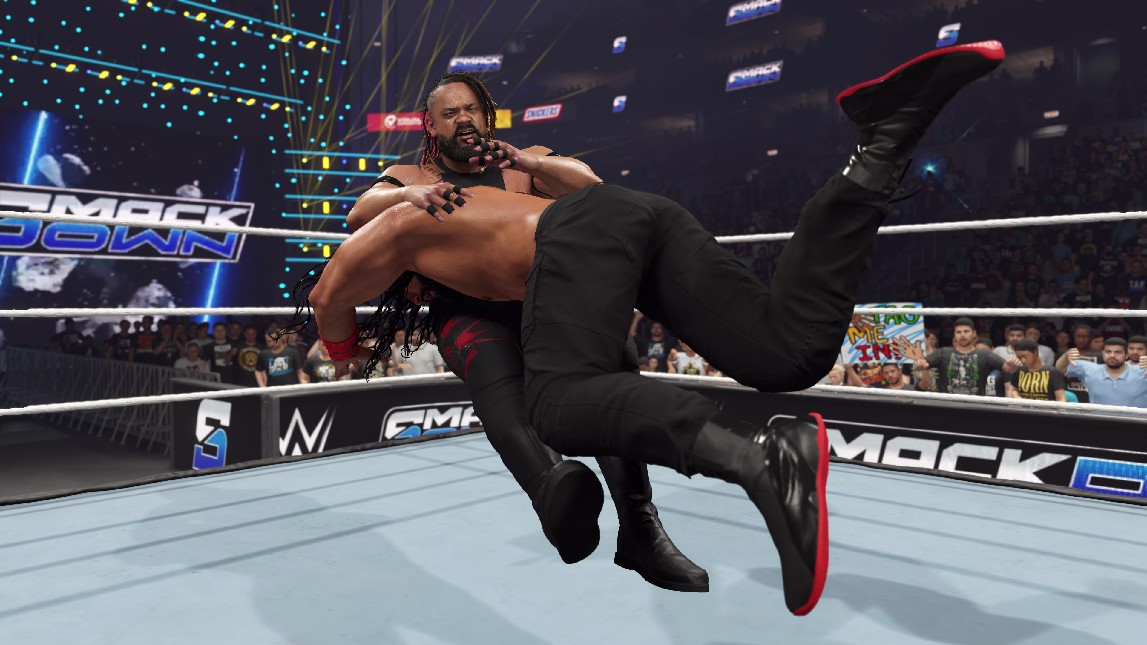Roman Reigns Spears Jacob Fatu pada malam Jumaat Tewas di WWE 2K25