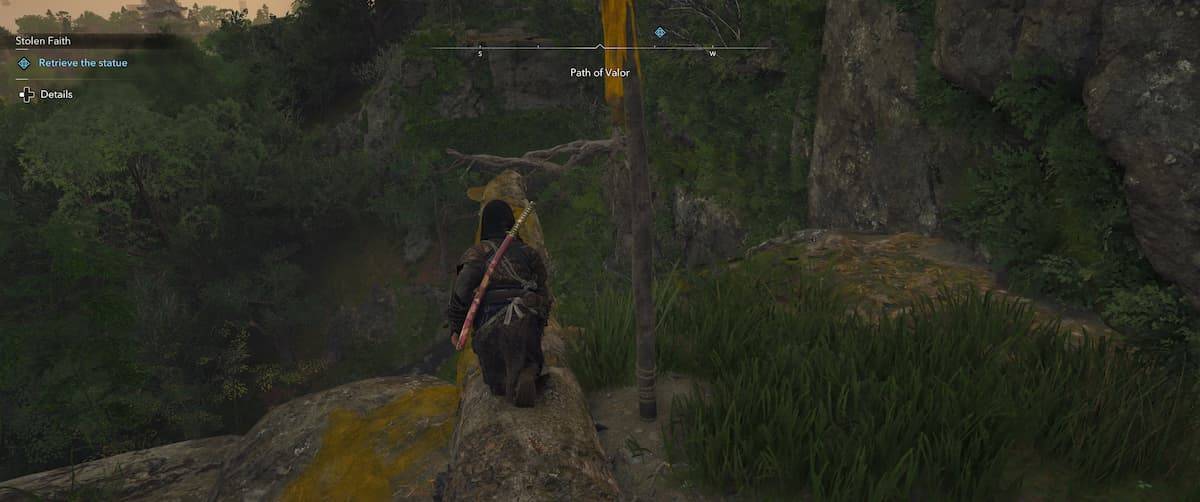 나무 트렁크를 건너 가지에 도달하고 Grappling Hook 사용