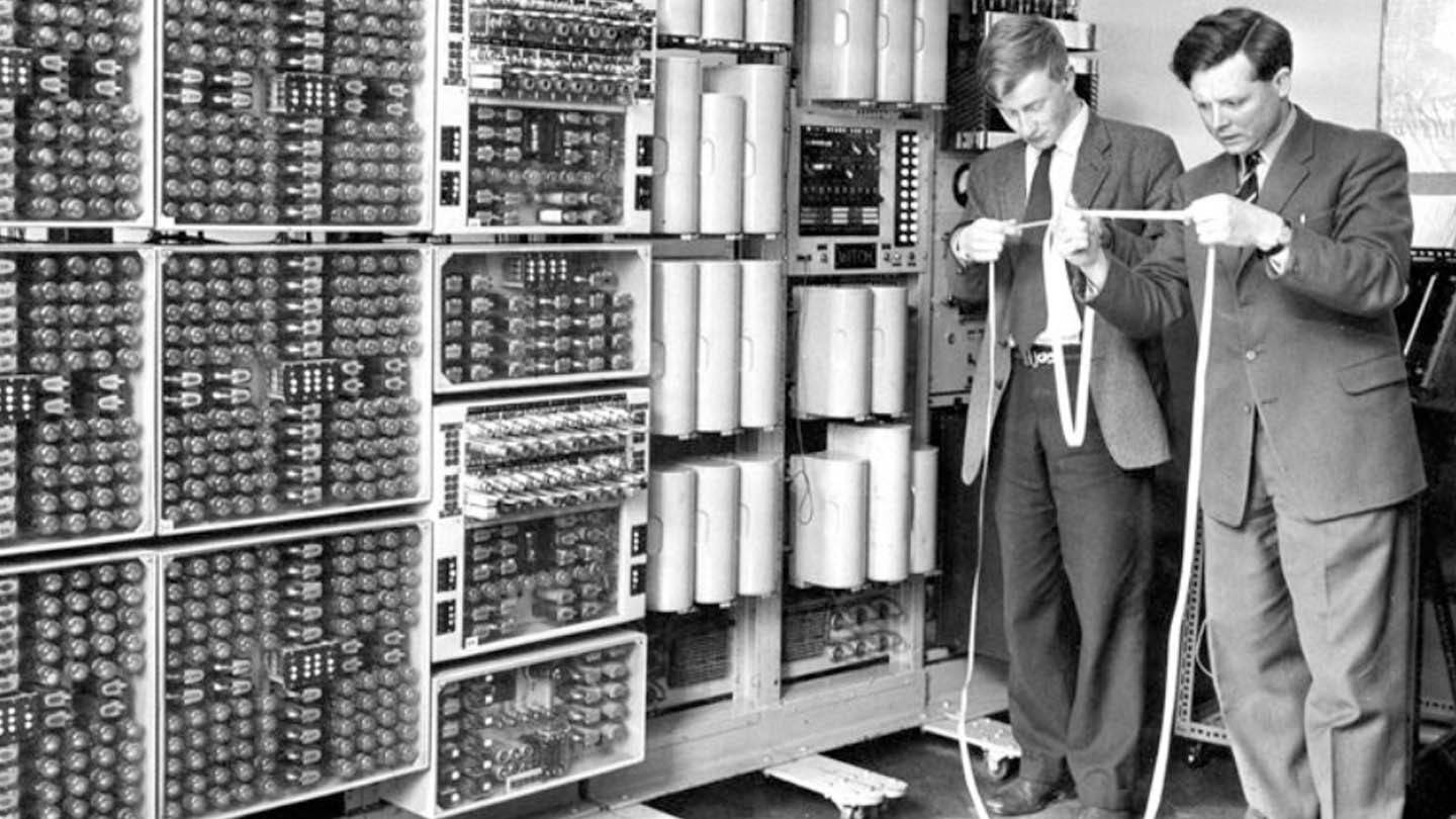 Tecnologia desatualizada em uso moderno: 8 casos surpreendentes do mundo real